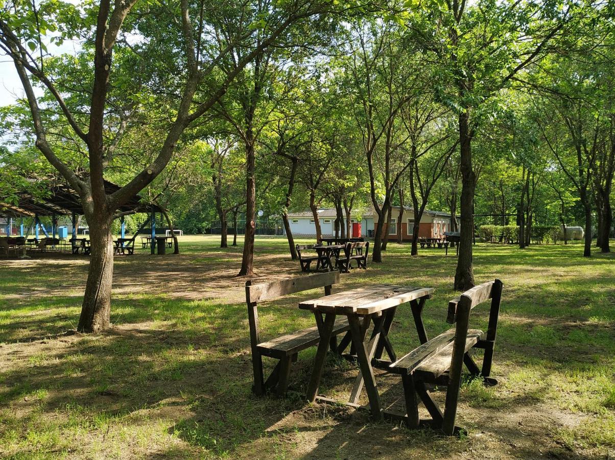 Dorcas Center&Camping 호텔 데브레첸 외부 사진